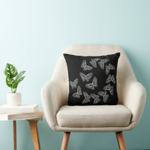 Lacy Butterflies Throw Kissen