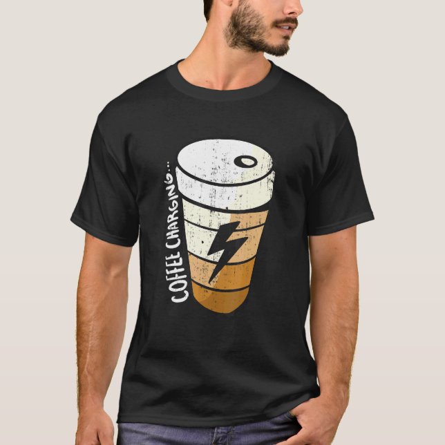 Ladebatterie-Blitze-Kaffee-Cup T-Shirt (Vorderseite)