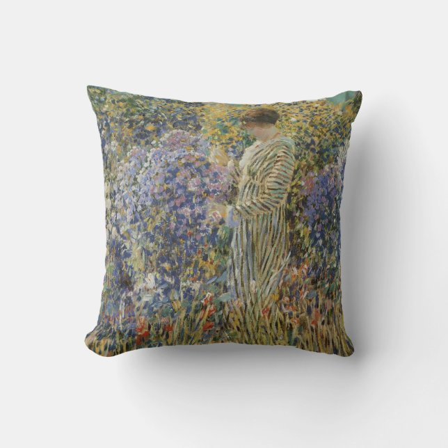 Lady in a Garden von Frederick Frieseke, Fine Art Kissen (Vorderseite)