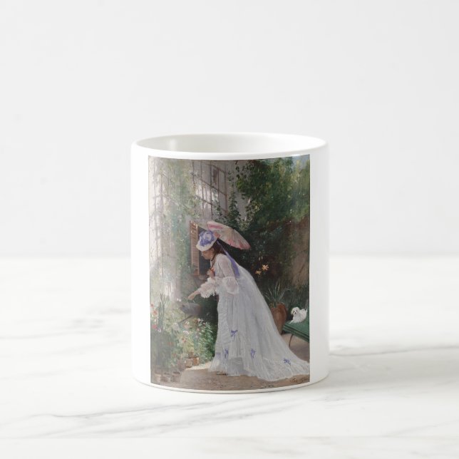 Lady in einem Garten Kümmerte für ihre Blume mit L Kaffeetasse (Mittel)