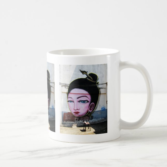 Lady Lao Graffiti Street Art Kaffeetasse (Rechts)