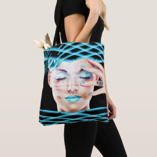Lady mit blauen Makeup Augen geschlossen Träumen Tasche