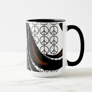 Lady mit Flower Hair und Peace Signs Tasse