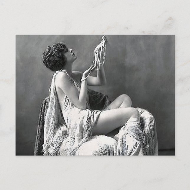 Lady mit Perlen Postkarte (Vorderseite)