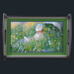 Lady von Claude Monet Painting Dans La Prairie Serviertablett<br><div class="desc">Hübsche impressionistische Gemälde einer Viktorianischen Dame, die auf einer Wiese liest. "Dans la prairie" übersetzt in "Auf der Wiese". Claude Monet, in seinem unnachahmlichen Stil, fängt einen perfekten Sommertag ein. Die Dame trägt ihr bestes Sonntag-weißes Kleid und ihre Faust. Eine Wiese voller schöner Blume, natürlich auch Gänseblümchen. Personalisieren mit Namen....</div>