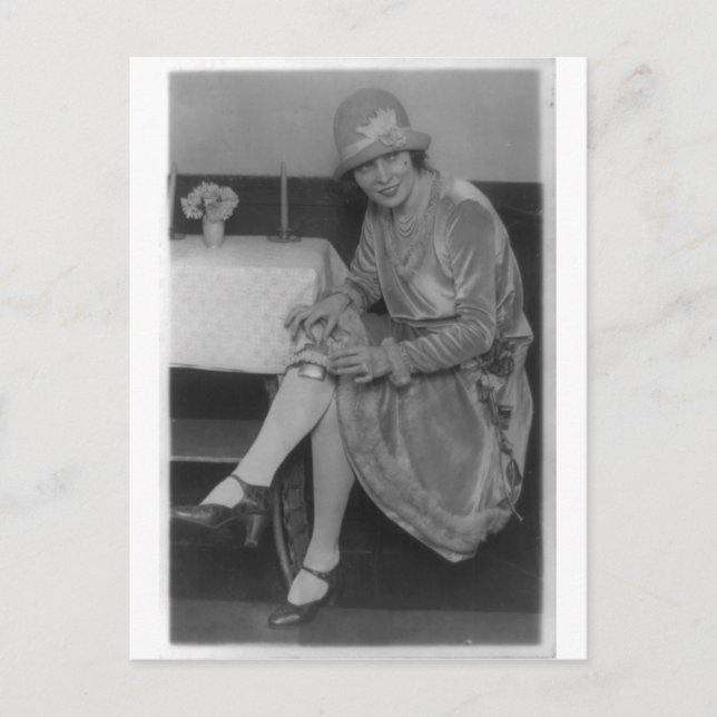 Lady with Flask 1926 Postkarte (Vorderseite)