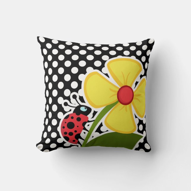 Ladybug auf schwarzen und weißen Polka-Punkten Kissen (Vorderseite)