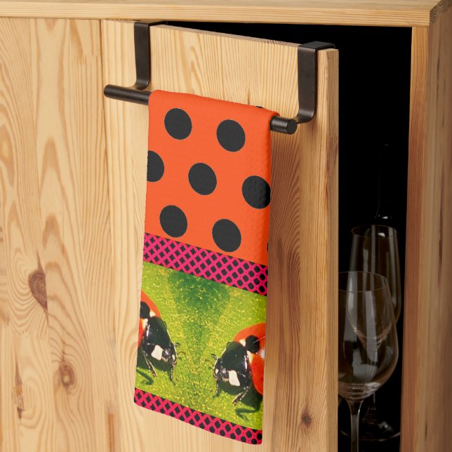LadyBug Polka Dots Küchentücher (Drittel gefaltet)