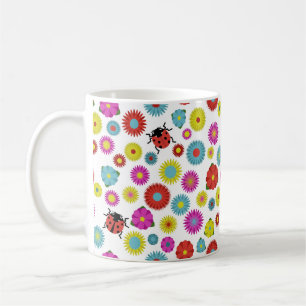 Ladybugs im Garten Zwischen den Blume Kaffeetasse