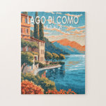 Lago di Como Italia Reisen Vintag<br><div class="desc">Comer See Vektorkunst Design. Der Comer See,  in der Lombardei Norditaliens,  ist ein hochklassiges Erholungsgebiet,  bekannt für seine dramatische Landschaft,  Set an den Ausläufern der Alpen.</div>