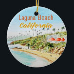 Laguna Beach Keramik Ornament<br><div class="desc">Mit diesem handgefertigten Keramik-Ornament erleben Sie den lebhaften Charme von Laguna Beach, Kalifornien. Mit einem detaillierten Design, das von den berühmten Stränden, den Klippen und der Kunstkultur inspiriert ist, ist dieses Ornament ein perfekter Genuss oder Geschenk. Ob im Rahmen Ihrer Urlaubsstimmung oder im Rahmen eines ganzjährig stattfindenden Ausstellungsforums, es feiert...</div>