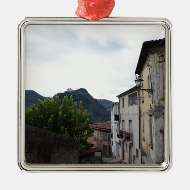 Laino Borgo Ornament Aus Metall (Vorne)