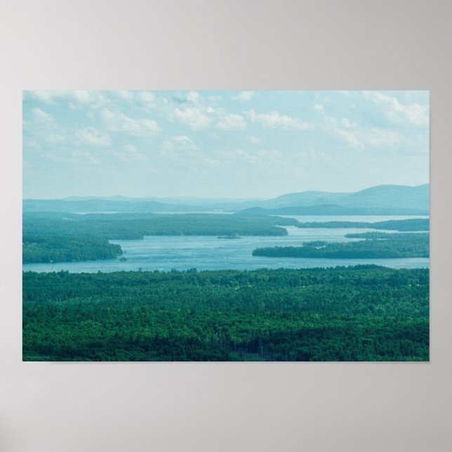 Lake and Mountain View Poster (Vorne)