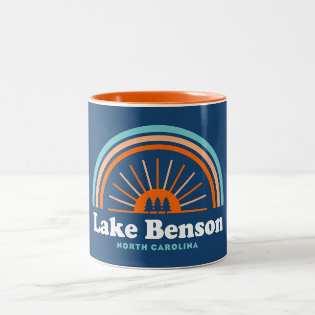 Lake Benson North Carolina Rainbow Zweifarbige Tasse (Mittel)