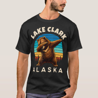 Lake Clark Alaska Dabbing Grizzlybär T-Shirt