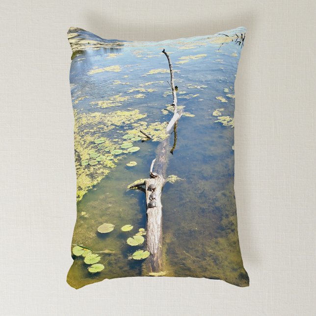 Lake Erie Metropark Turtle Log Horizontal Dekokissen (Von Creator hochgeladen)