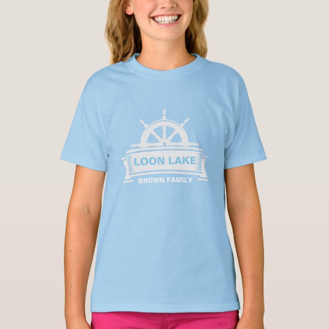 Lake House Lenkrad Familienname T-Shirt (Vorderseite)