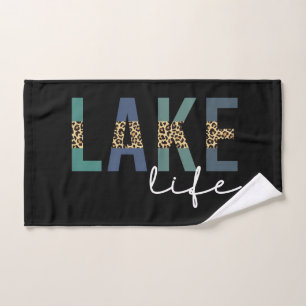 Lake Life Happy Place Cheetah Print Typografy Handtuch
