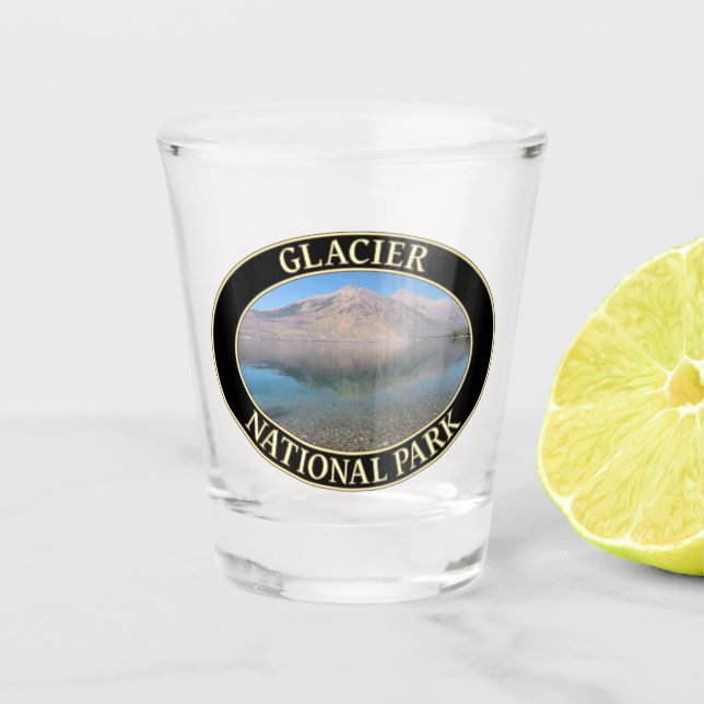 Lake McDonald im Glacier National Park in Montana Schnapsglas (Vorderseite)