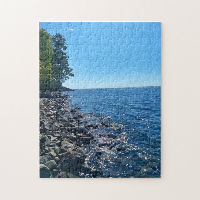 Lake Superior Rocky Shoreline (Vertikal)