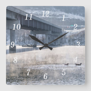 Lake Taneycomo Nebliger Winterfischer-Wanduhr Quadratische Wanduhr