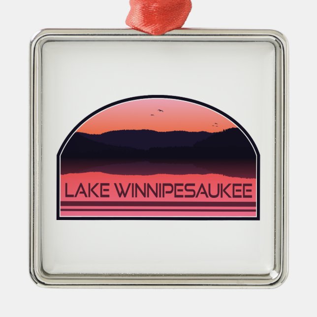 Lake Winnipesaukee New Hampshire Red Sunrise Ornament Aus Metall (Vorne)