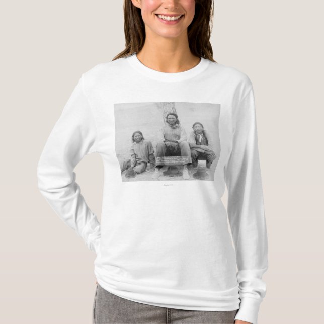 Lakota indische Jugendliche im Western-Kleid T-Shirt (Vorderseite)