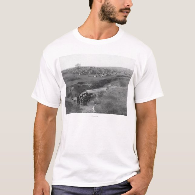 Lakota indisches Lager am weißen Lehm T-Shirt (Vorderseite)