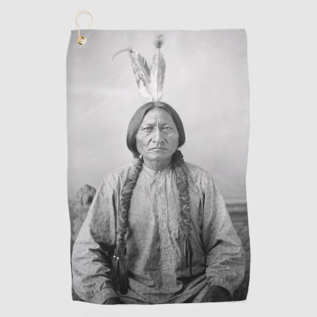Lakota Leader sitzt Bull Native Amerikanische Urei Golfhandtuch (Vorderseite)