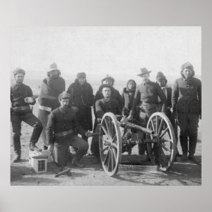 Lakota Pfadfinder und weiße Soldaten hinten Poster