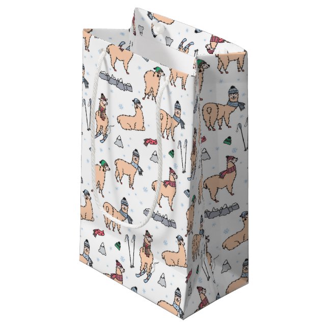 Lamas in Hut-u. Schal-Ski fahrendem Muster Kleine Geschenktüte (Vorderseite Schrägansicht)