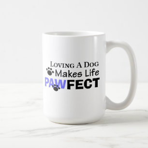 L'amour d'un chien rend la vie impeccable Mug café