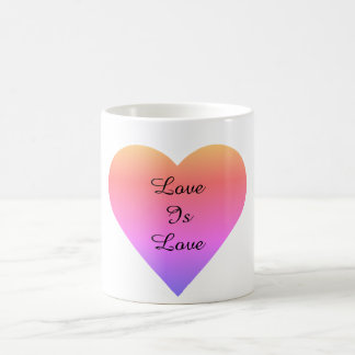 L'amour est l'amour Rainbow Coeur café Mug