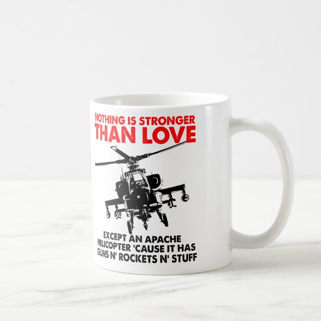 L'Amour Est Une Forte Mug Drôle (Droite)