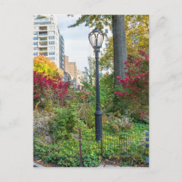 Lamppost und Bank Postkarte