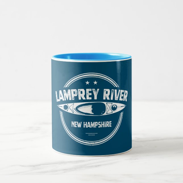 Lamprey River New Hampshire Kayaking Zweifarbige Tasse (Mittel)