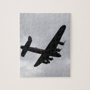 Lancaster-Bomber obenliegend
