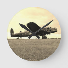 Lancaster Bomber Sepia Tone Runde Wanduhr