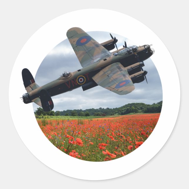 Lancaster Bomber über einem Mohnfeld Runder Aufkleber (Vorderseite)