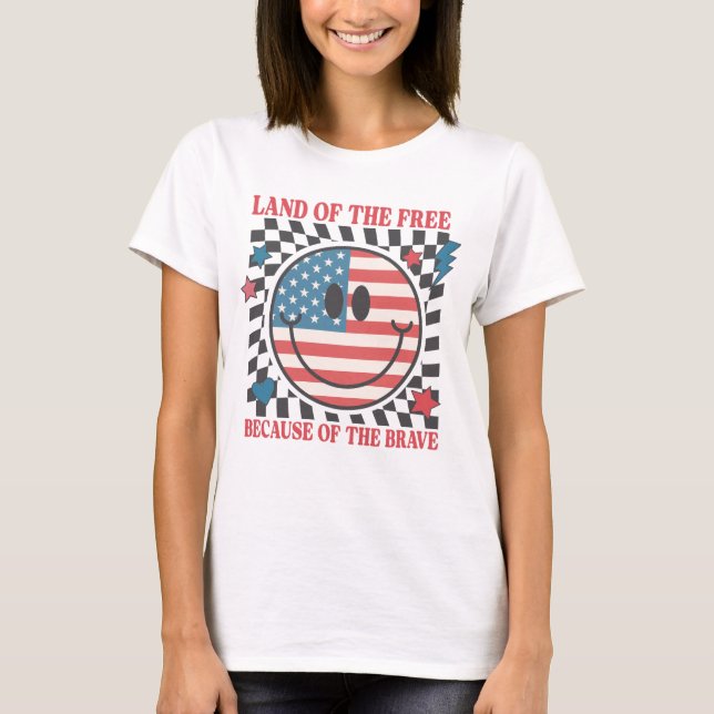 Land der Freiheit wegen der Tapferkeit T-Shirt (Vorderseite)