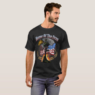 Land vom freien wegen des tapferen Julis vierter T-Shirt