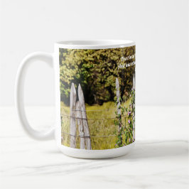 Länderzaun und Blume Drehbuch Tasse Cup