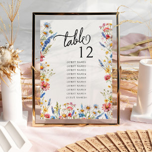 Landhochzeitstisch Sitzordnung mit Wildblumen