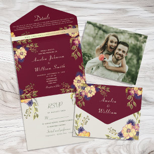 Ländliche burgundische Hochzeit mit Blumenmotiven All In One Einladung