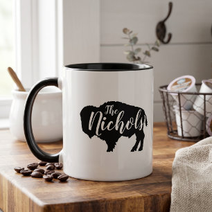 Ländliches Büffel-Familienmonogramm Tasse