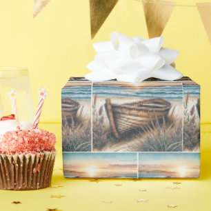 Ländliches Holzruderboot an einem Strand Geschenkpapier