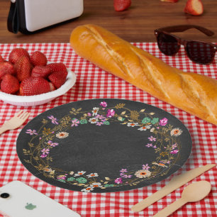 Landmädel im Country-Stil, florales Kranzmotiv Pappteller