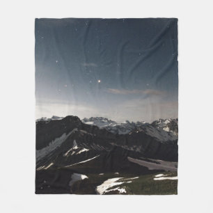 LANDSCAPE FOTOGRAFIE DES SCHWARZEN UND WEISSEN BER FLEECEDECKE