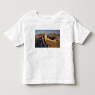 Landschaft der Großen Mauer bei Sonnenuntergang, C Kleinkind T-shirt