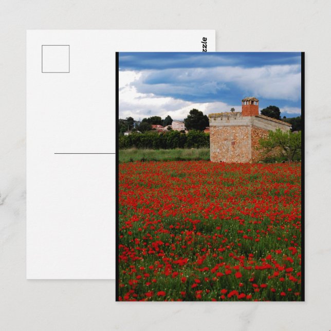 Landschaft mit Scheune auf einem Mohnfeld Portrait Postkarte (Vorne/Hinten)